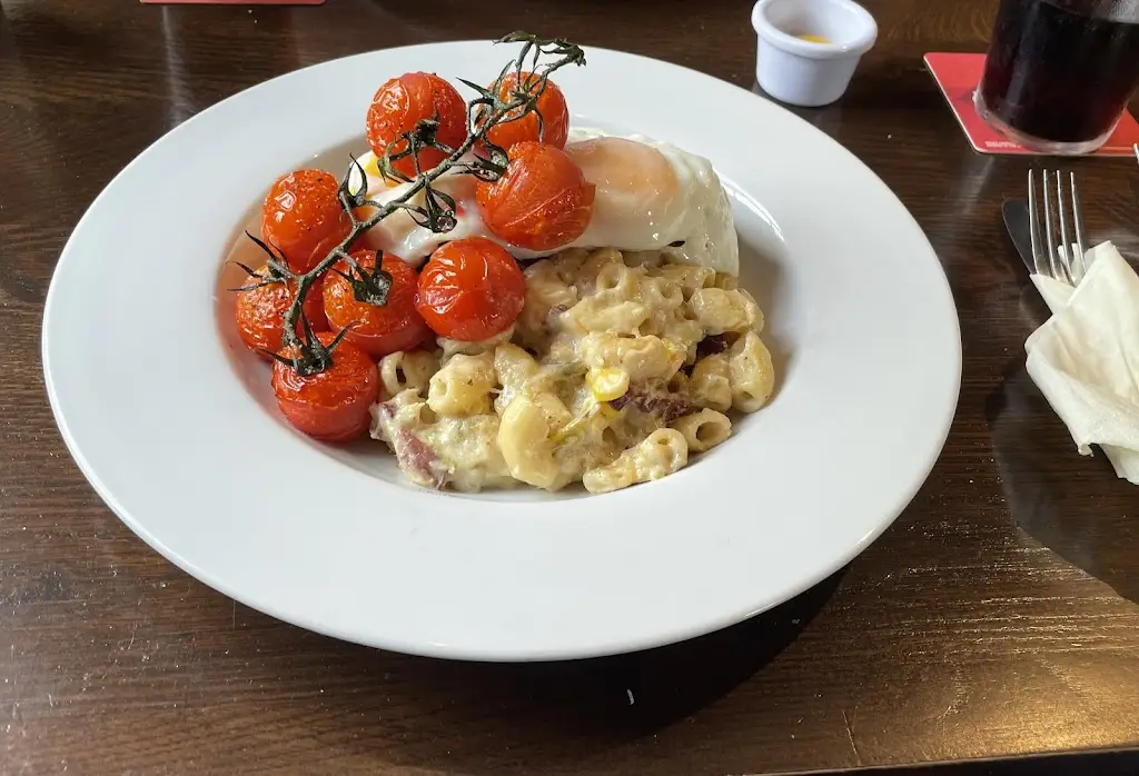 Henry Larkham_The Garibaldi_Knaphill_review