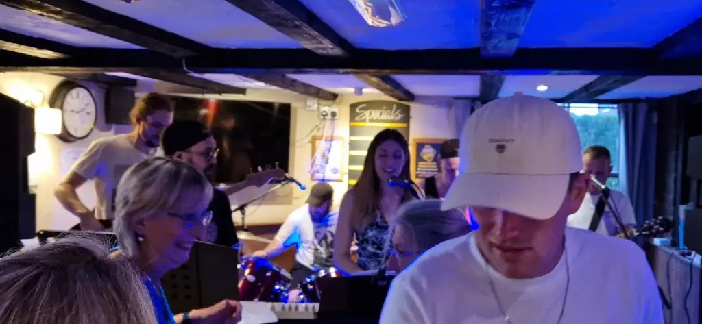 The Garibaldi_Knaphill_slider_image_2