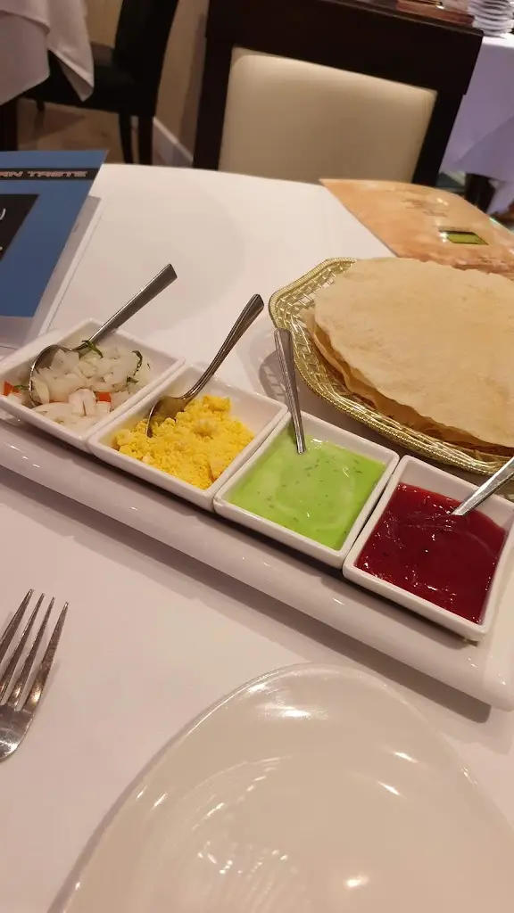 Menu_Eastern Taste_Knaphill_image_9