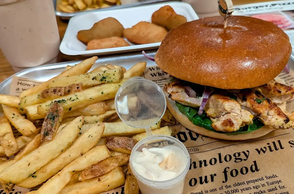 Caron Botha_The 21 Way Burger _Knaphill_review