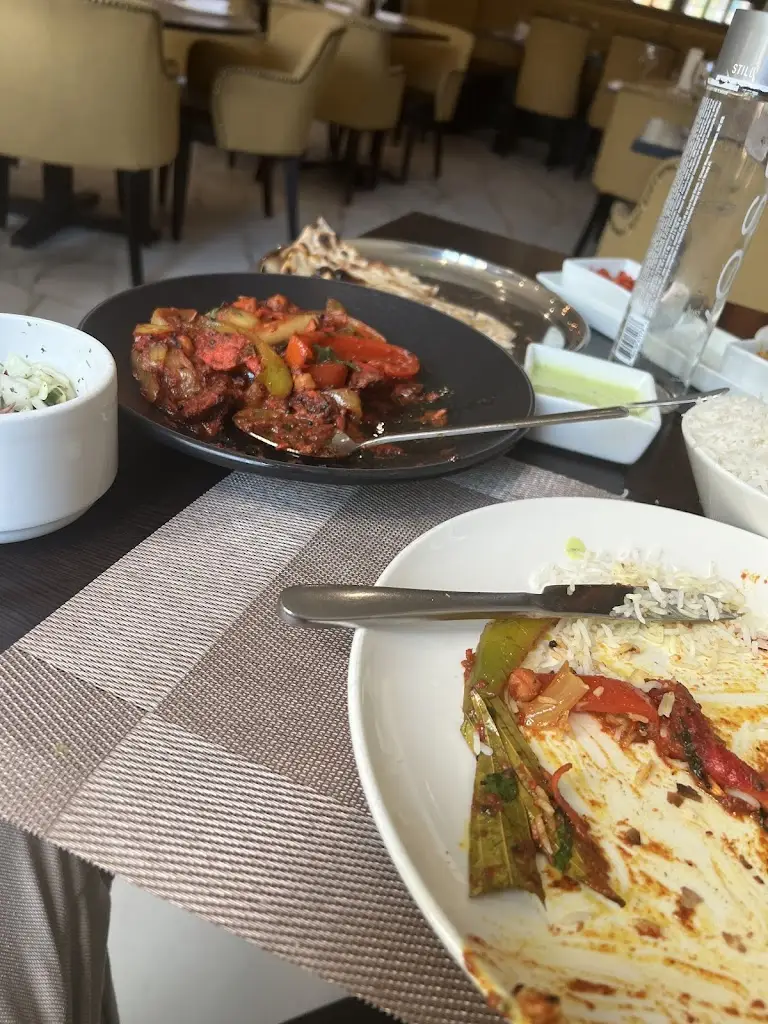 кнαηツ вσу_The Lloyds Indian Restaurant In Knowle_Knowle_review
