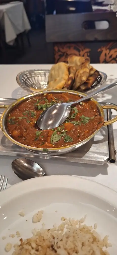 Thomas Gilbert_Ellora_Knowle_review