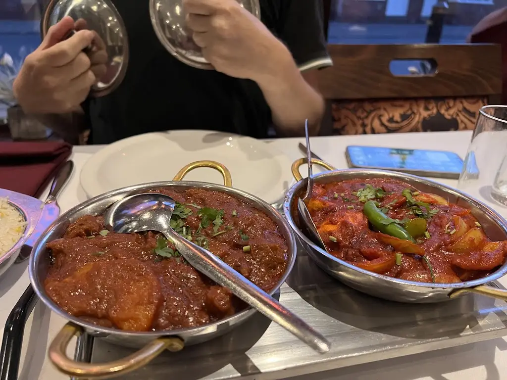 Lee-Ann_Ellora_Knowle_review