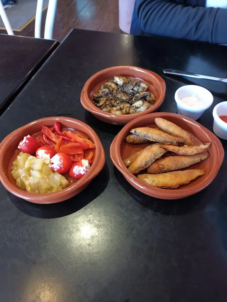 Jos To_Cafe Viola_Knowle_recensione