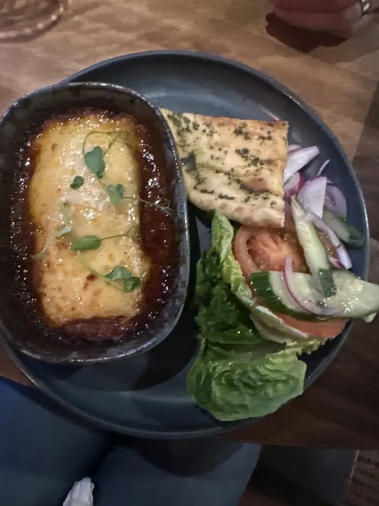 Kelly Lewis_The Red Lion_Knowle_review