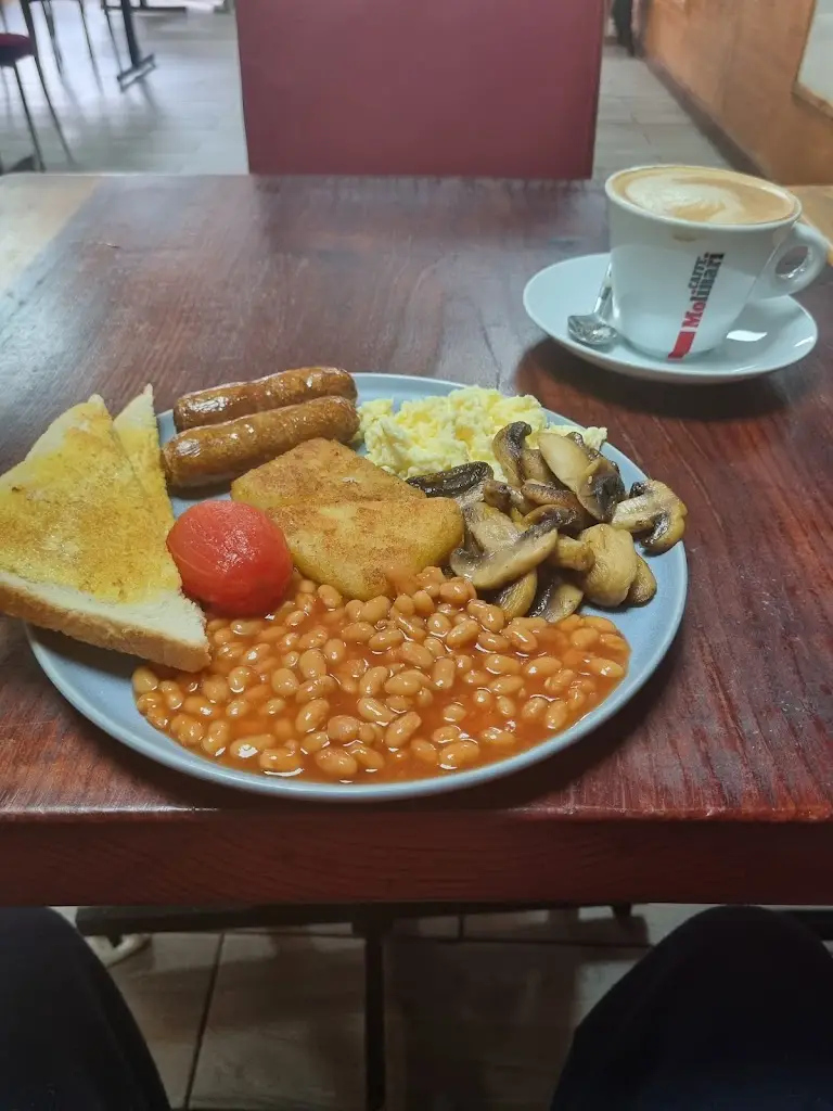 Darren Pearce_Larkhill Café_Lark Hill_review