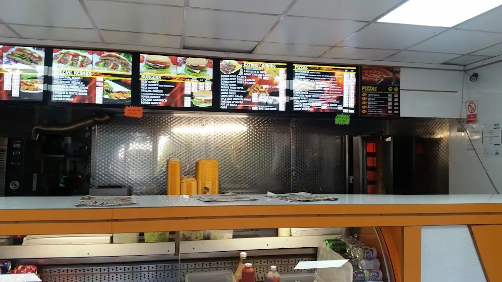 Larkhill Kebab And Pizza House_Lark Hill_slider_image_3