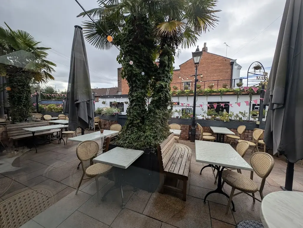 The Old School House_Lark Hill_slider_image_3