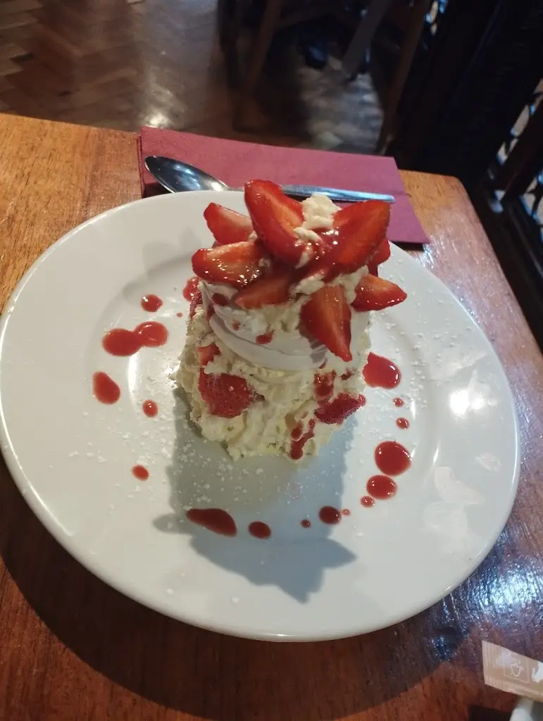 Kasia Ramsza_Maranto's_Lark Hill_review