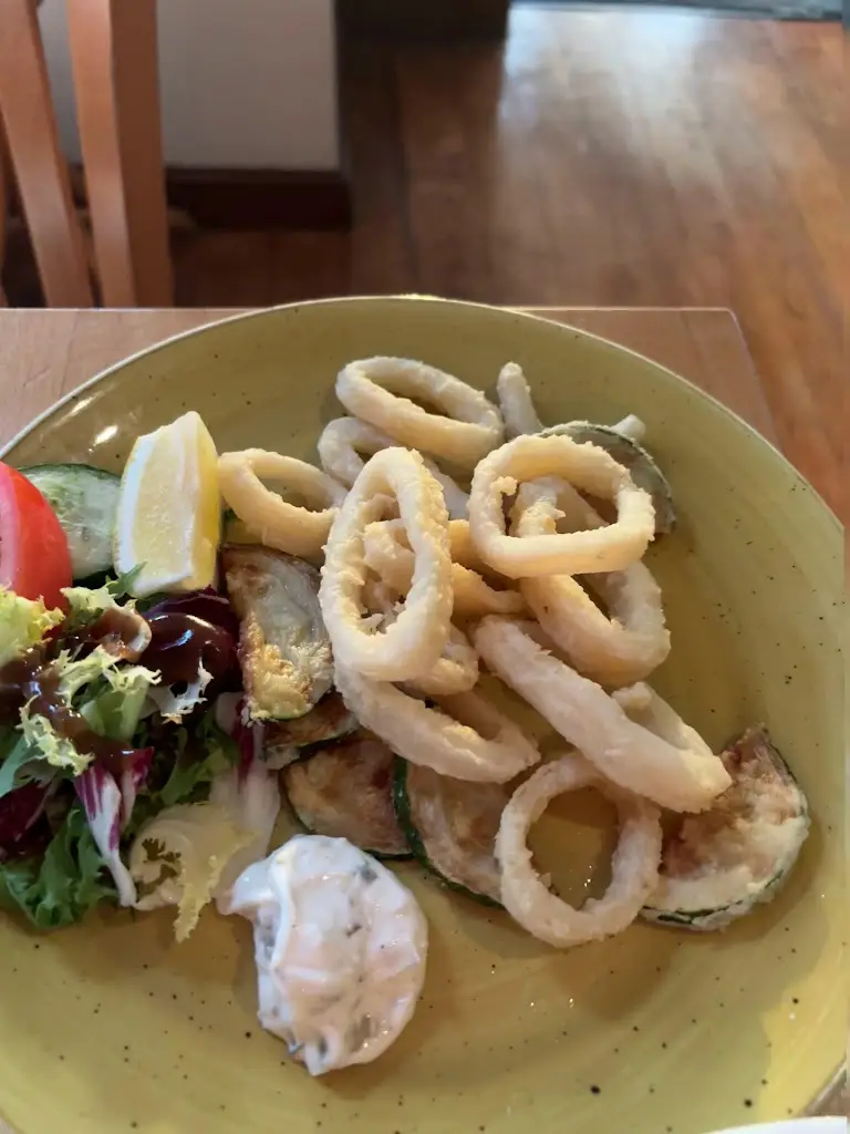 Thomas Mossop_Piazza Firenze - Leatherhead_Leatherhead_review