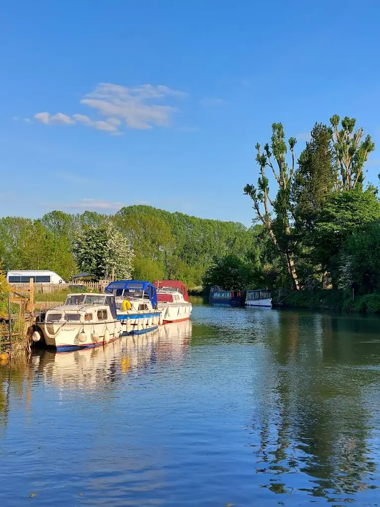 Anna F_The Trout Inn_Lechlade_review