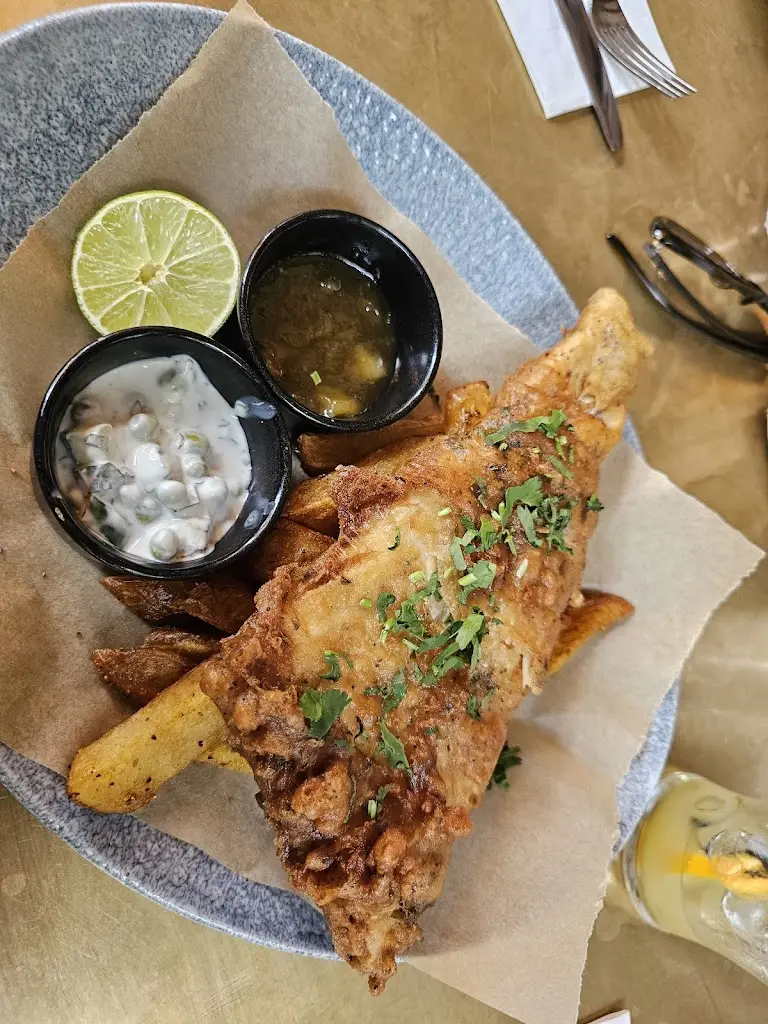 Wayne Whitling_Lost & Found Knutsford_Knutsford_review