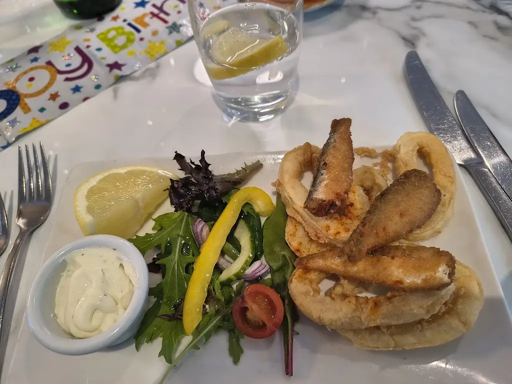 Paul B_Giovanni's_Knutsford_review