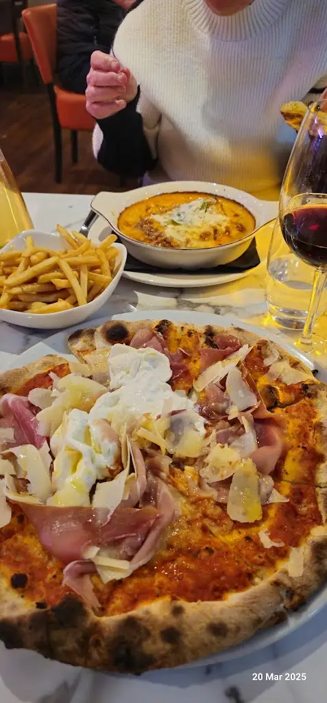 Colin Scotchford_Giovanni's_Knutsford_review