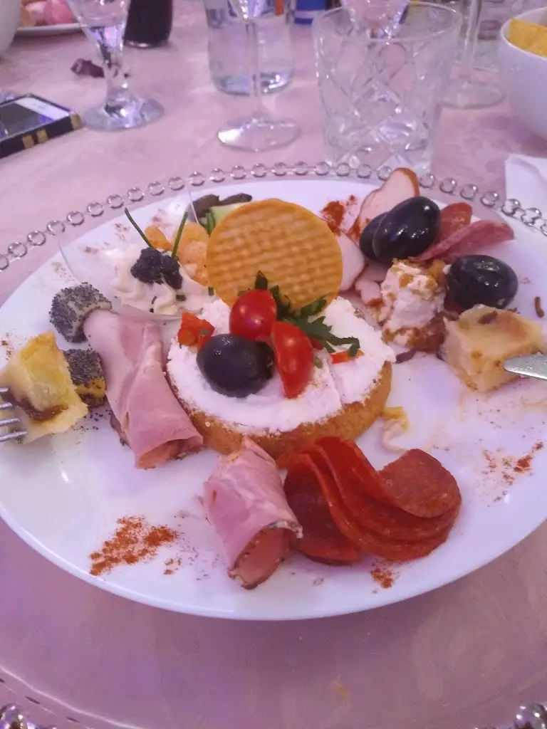 Menu_River Restaurant_Barking_image_3