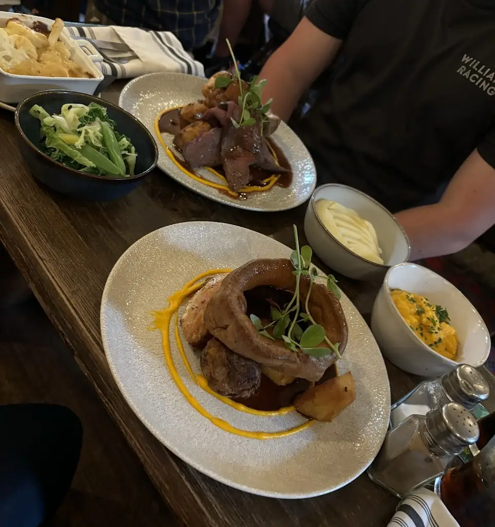 Abi_The Chequers Inn_Ledsham_review