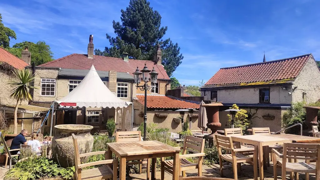 The Chequers Inn_Ledsham_slider_image_1