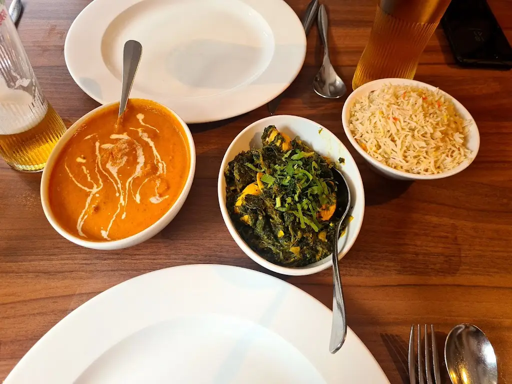 Sitara Restaurant_Ledbury_slider_image_3