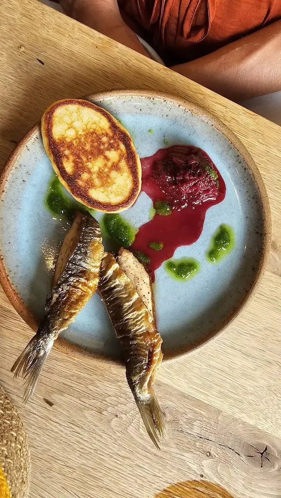 Scott Nelson_33 The Homend_Ledbury_review