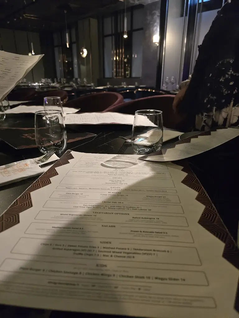 Menu_De Roya_Barking_image_4