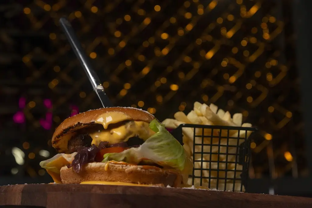 Menu_De Roya_Barking_image_8