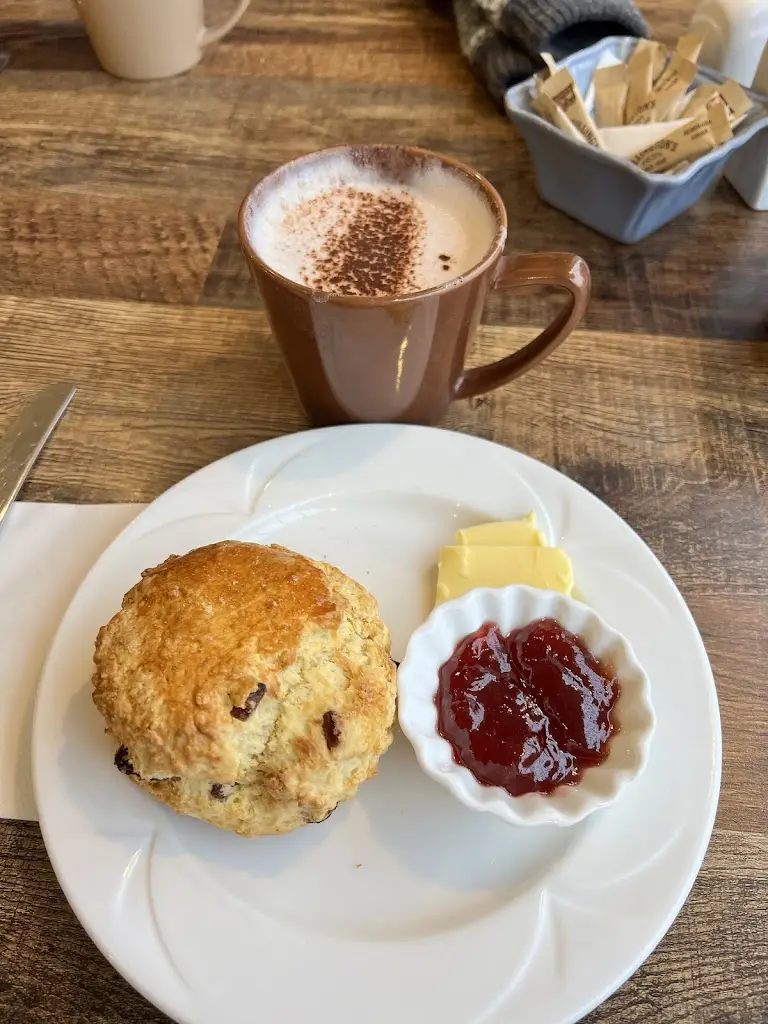 K. Worthington_Chilli & Chives_Lavenham_review