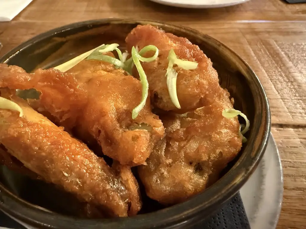 Edward Hung_The Grove Lock, Leighton Buzzard_Leighton Buzzard_review