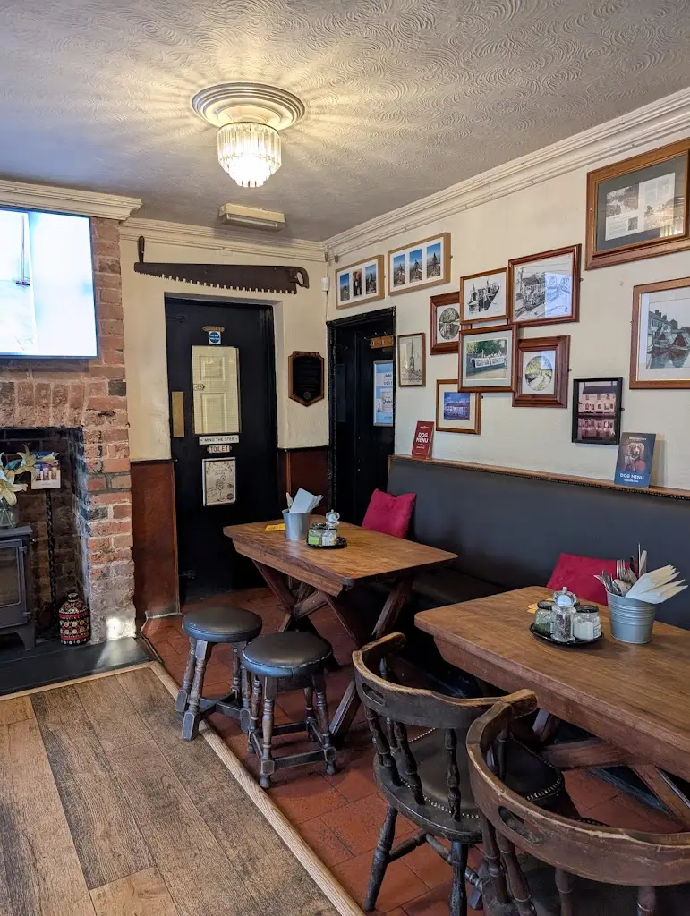 C K_The Cape Of Good Hope_Leek Wootton_review