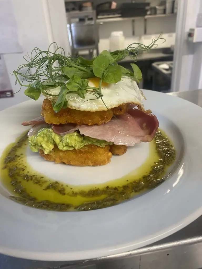 Kitchen at the Wharf_Langport_slider_image_3