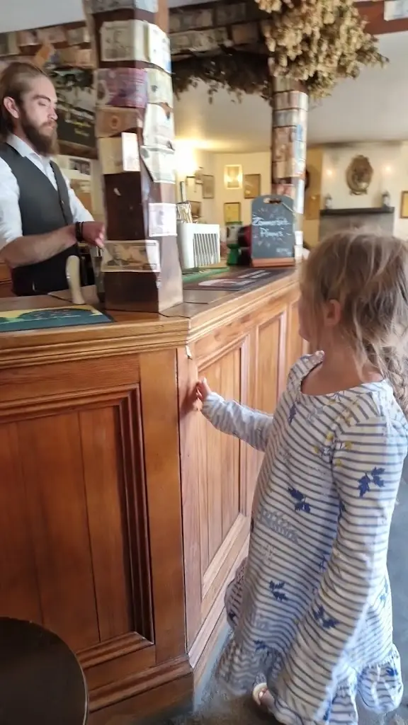 Jessica Best_The Halfway House_Langport_recensione