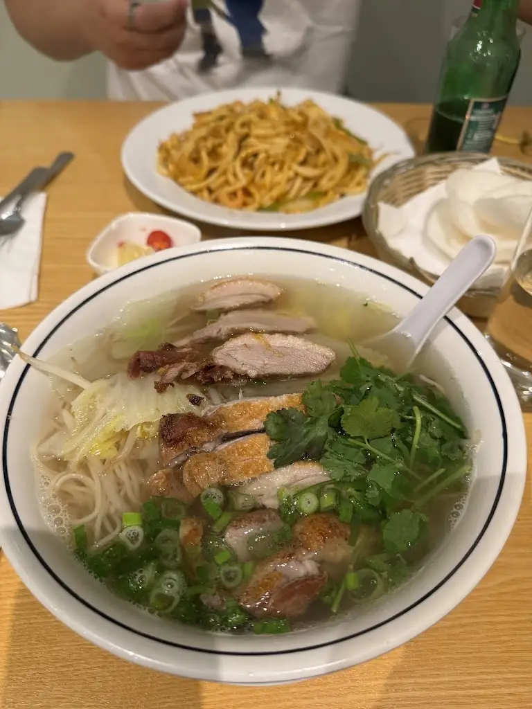 Momoko Sen_China Friend_Barking_reseña