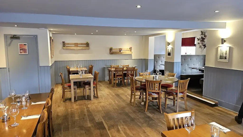 Andy Smith_The French Horn_Lidlington_review