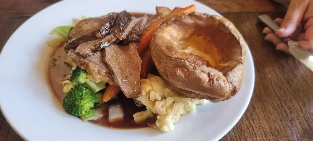 sam_The French Horn_Lidlington_review