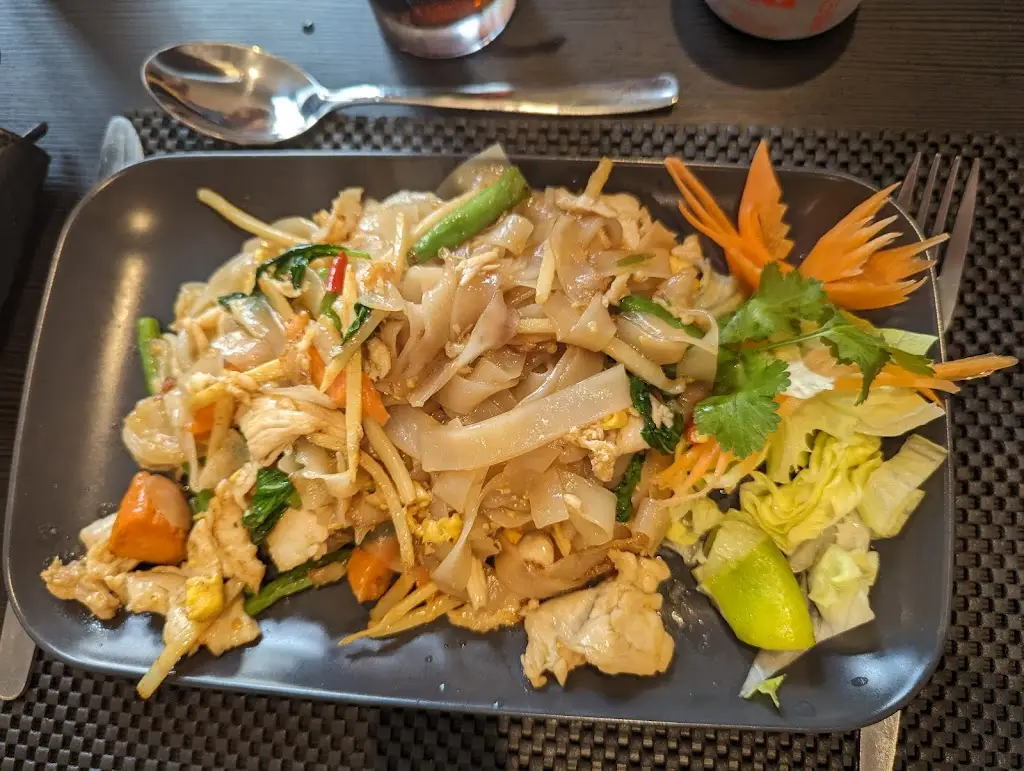 Menu_Aroy Thai_Langley Park_image_1