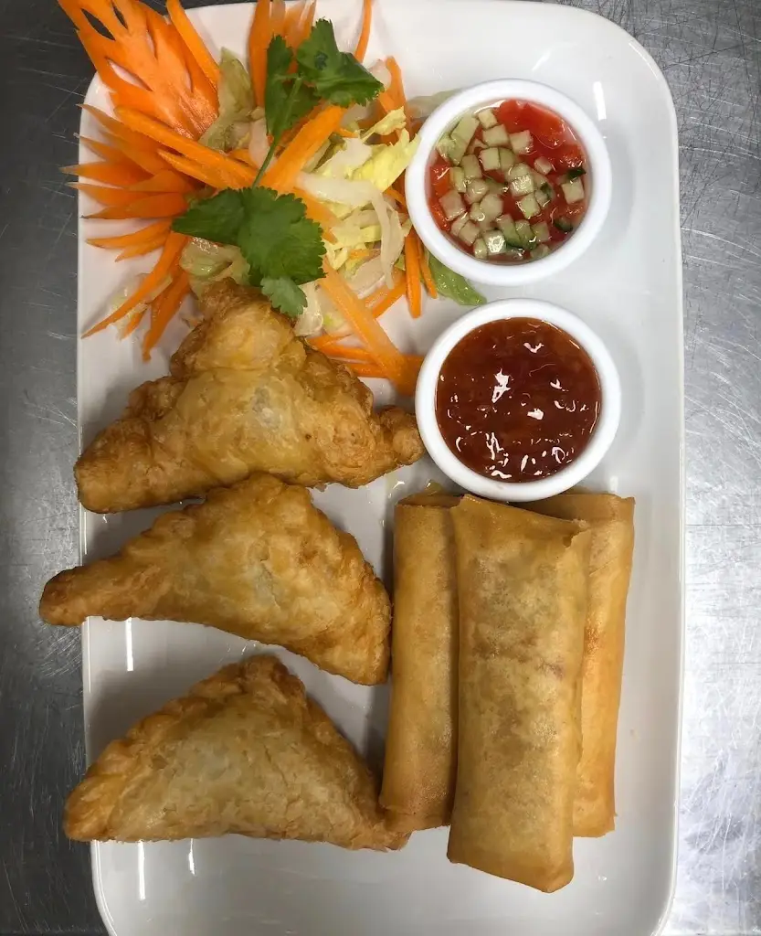 Menu_Aroy Thai_Langley Park_image_4