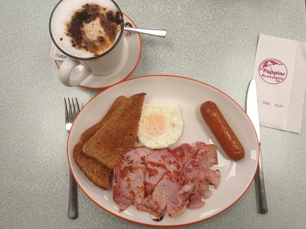 Poppins Restaurant Barking_Barking_slider_image_3