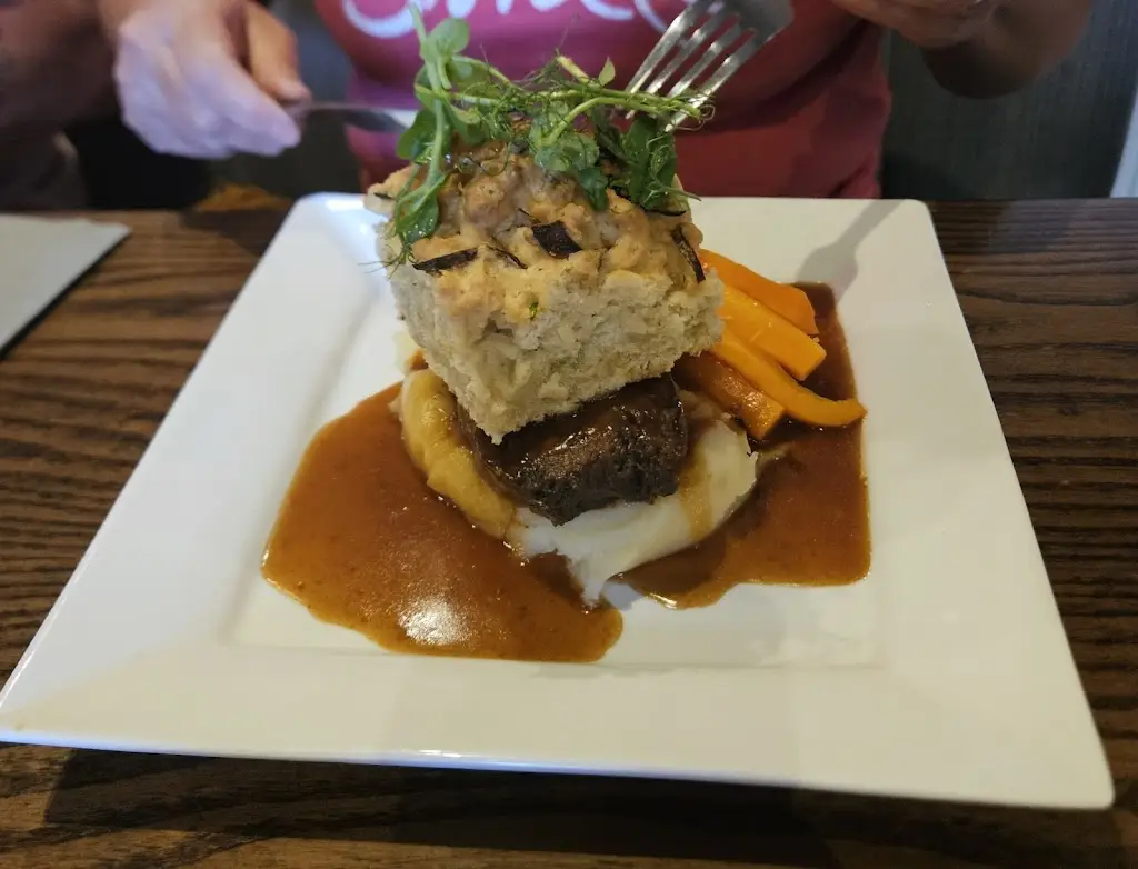 Kim Evinou_The Travellers Rest_Langley Park_review