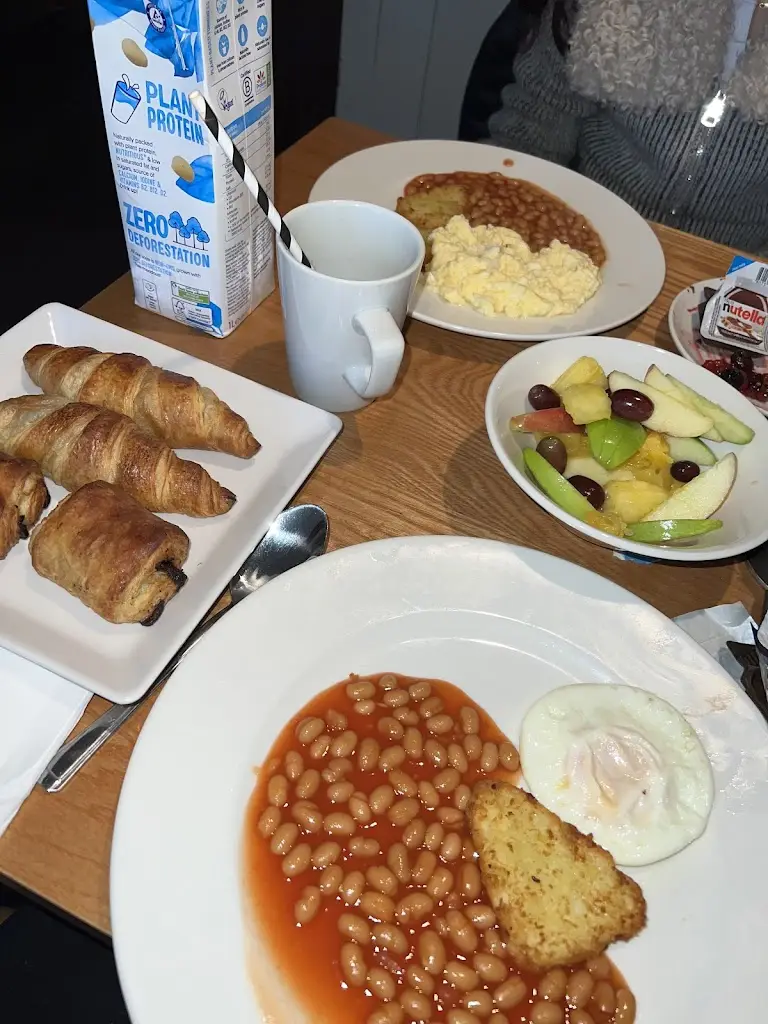 Jasmine M_Broomside park Beefeater_Langley Park_review