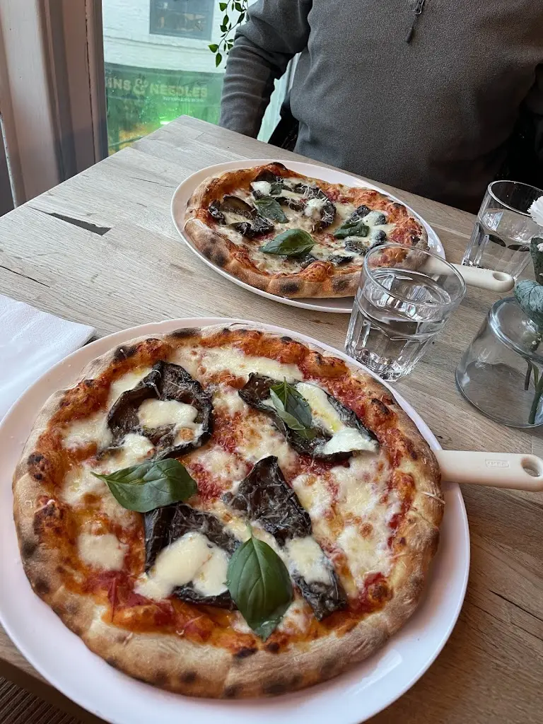 PICCO d'italia_Langley Park_slider_image_2