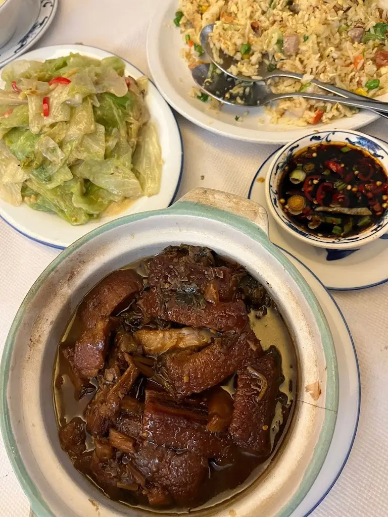 Tom C_Beijing Restaurant_Leyland_review