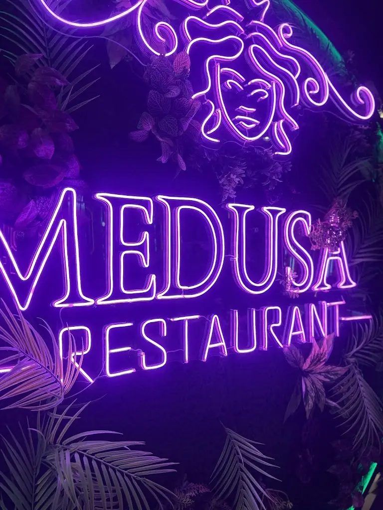 Rianne Barson_Medusa Restaurant_Leigh_recensione