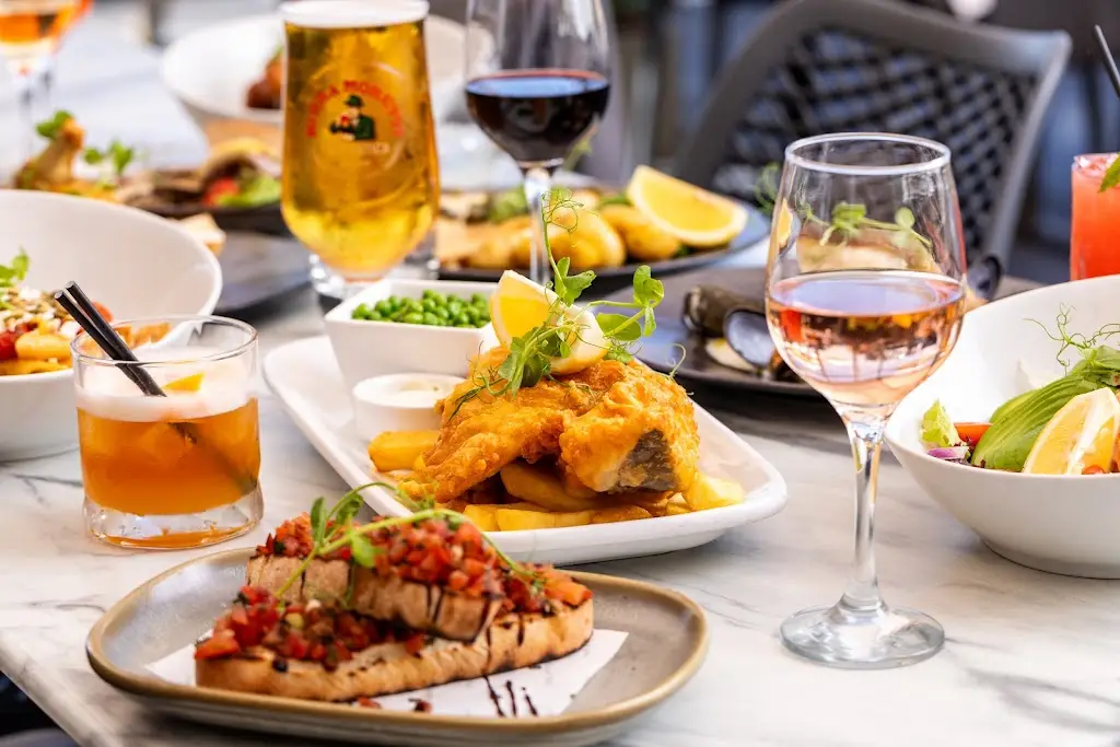 The Peterboat_Leigh_slider_image_3