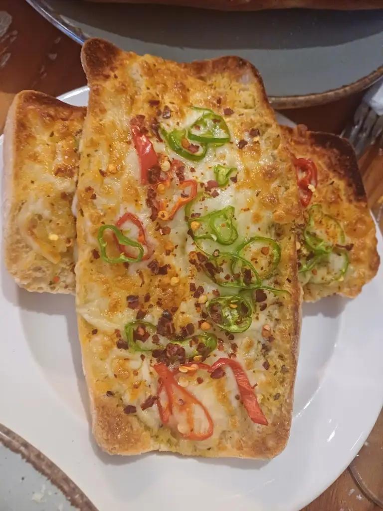 Cat Devereux_The Bowling Green Leigh Ltd_Leigh_review