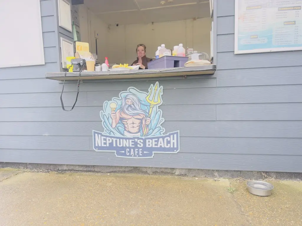 Riccardo Vallaro_Neptune’s Beach Cafe_Leysdown-on-Sea_review