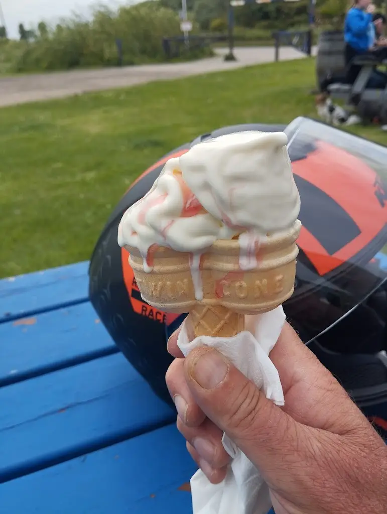 Mark Linney_Neptune’s Beach Cafe_Leysdown-on-Sea_review