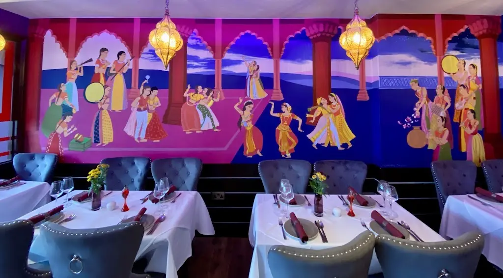 Lisette and Sezzy_Cinnamon Palace_Lightwater_review