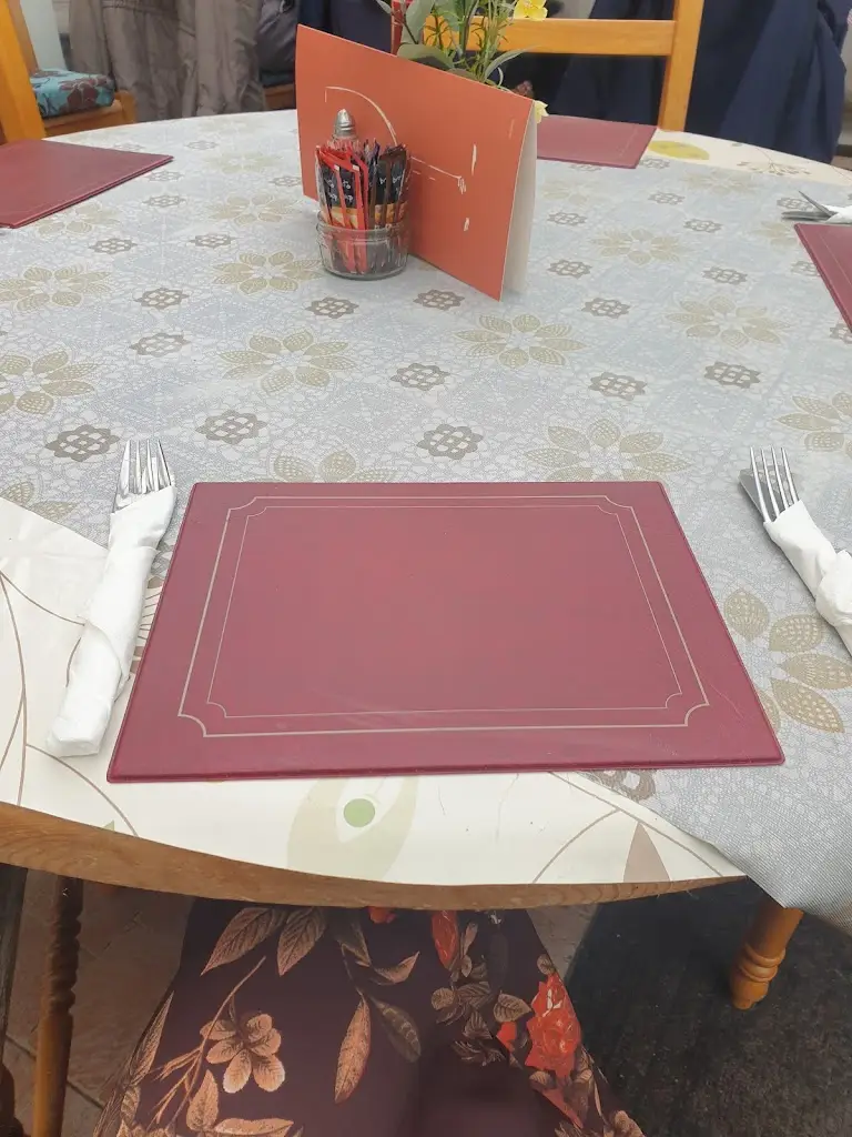 jane ash_The Red Lion_Lightwater_review