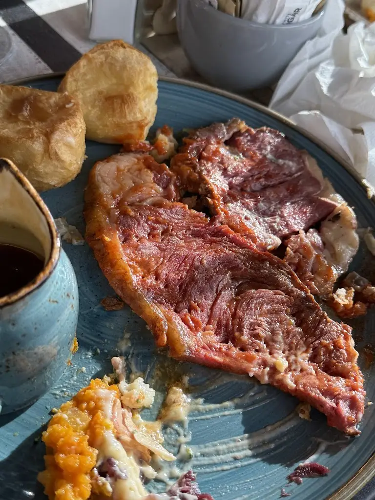 Sabina Patracheev_On The Water_Lee-on-the-Solent_review