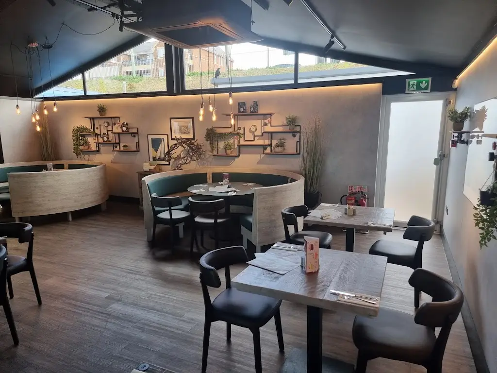 On The Water_Lee-on-the-Solent_slider_image_1