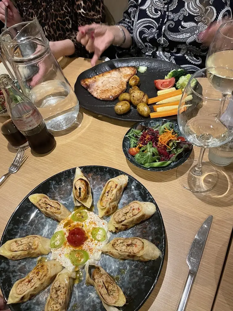 Abbie-Jo On YouTube_C&K Turkish Restaurant_Banstead_Bewertung